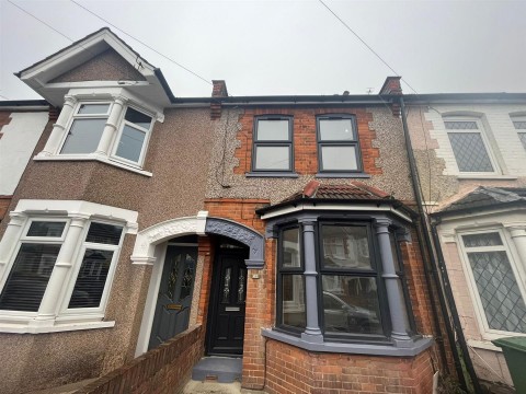 View Full Details for Belgrave Avenue, Watford