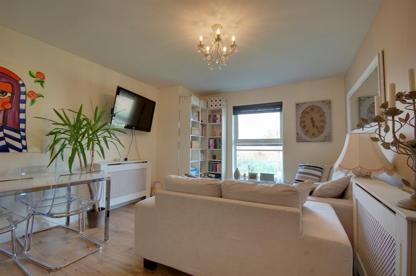 Images for EDISON COURT