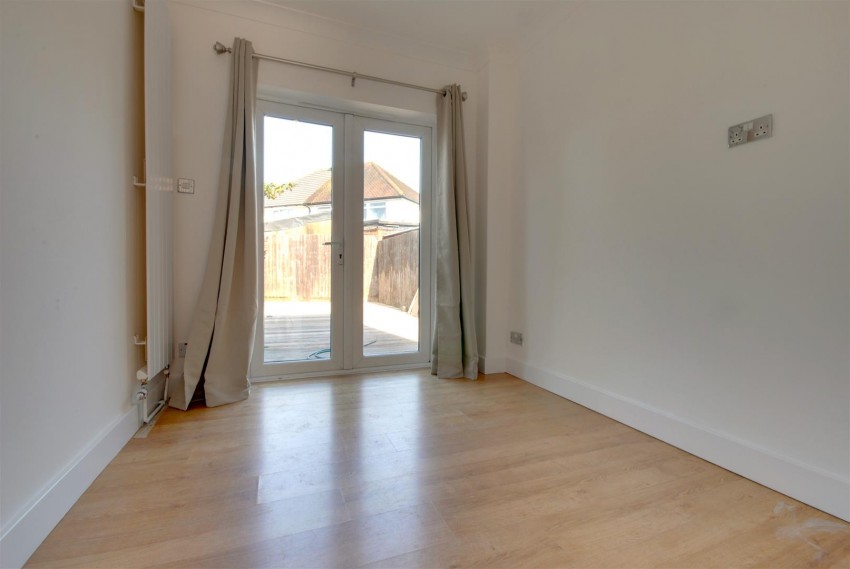 Images for EUSTON AVENUE