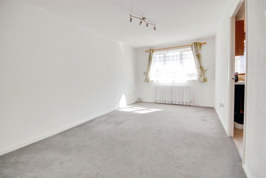 Images for SOLAR COURT, King Georges Avenue