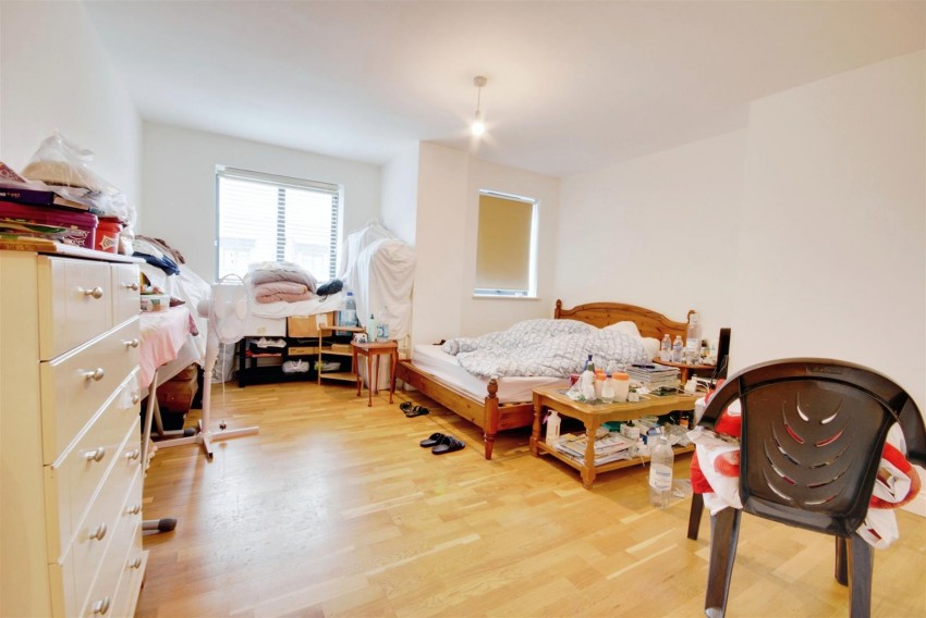 Images for COURT VIEW Whippendell Road, Watford