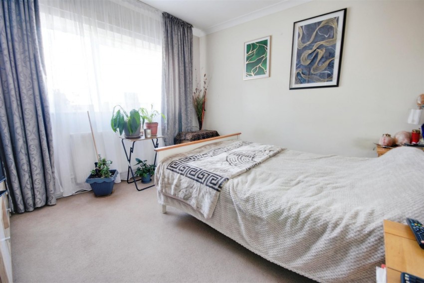 Images for IVINGHOE ROAD, Bushey