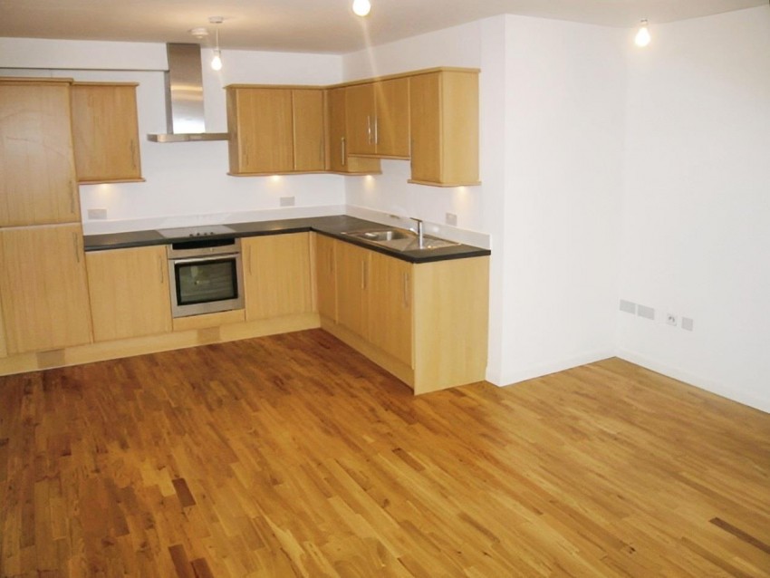 Images for HOLYWELL ROAD, Watford REDUCED & CHAINFREE