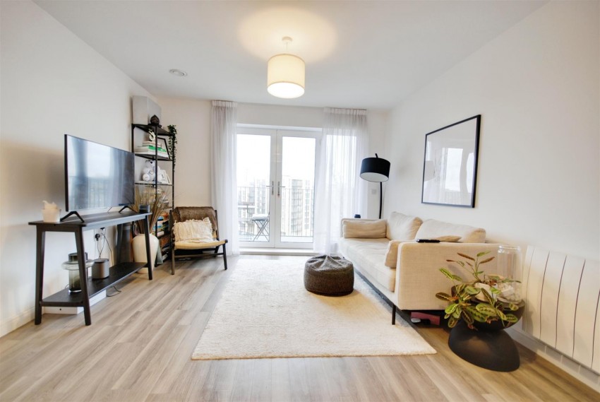 Images for THURLOWS COURT - Chain Free