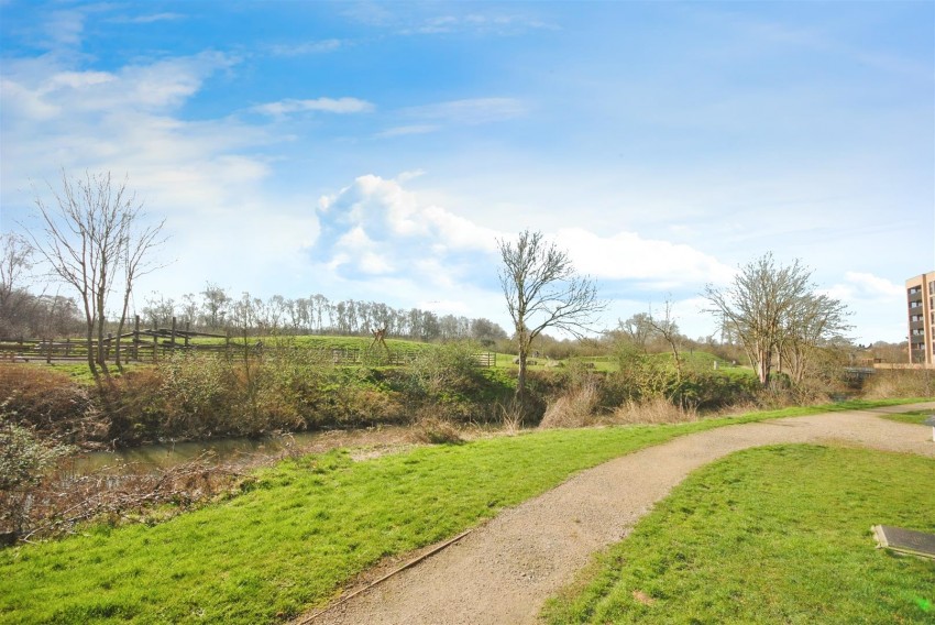 Images for THURLOWS COURT - Chain Free