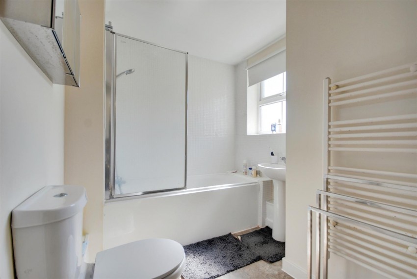 Images for Harvest End, Garston, Watford