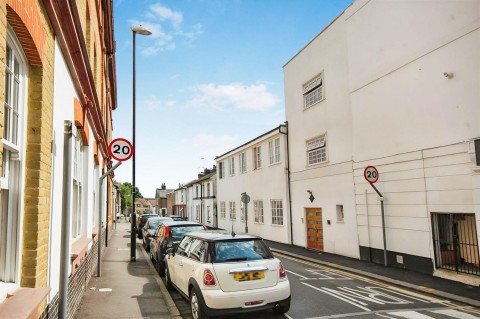 View Full Details for CENTRAL WATFORD