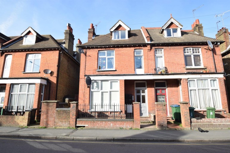 CENTRAL WATFORD WD18 0QB