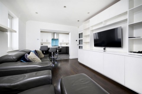 View Full Details for GREENFIELD AVENUE, Carpenders Park