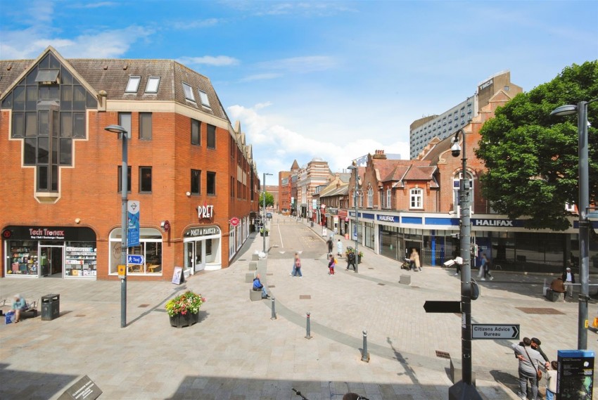 Images for 38 High Street, Watford