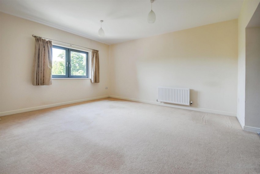 Images for Raven Close, Watford