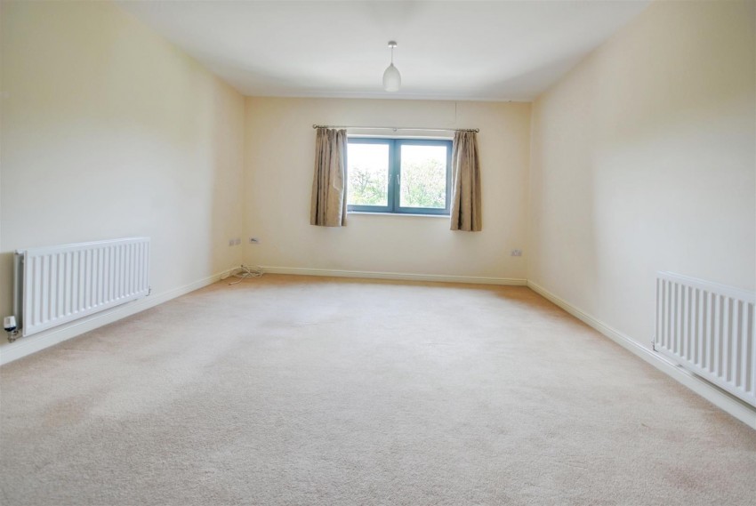 Images for Raven Close, Watford