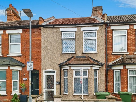 View Full Details for PRINCES AVENUE, Watford