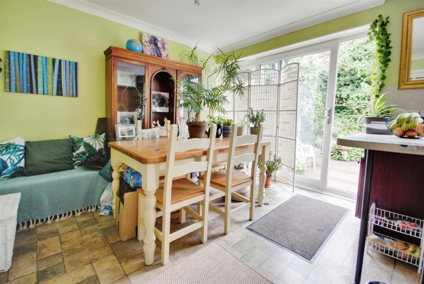 Images for MARGEHOLES, Watford