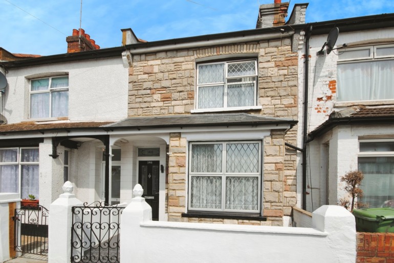 HARWOODS ROAD, Watford