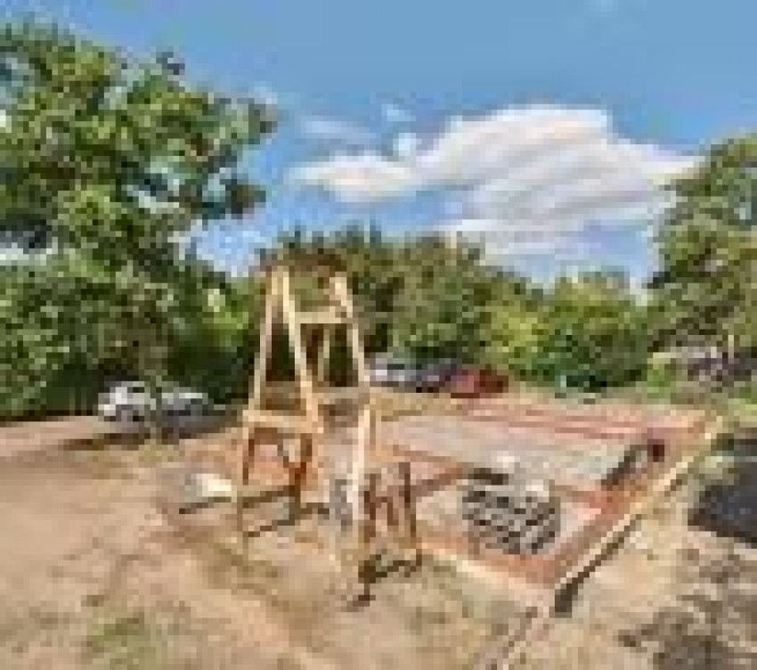Images for Heathrow Cottages, 34 Oaks Road, Stanwell Village, Staines-Upon-Thames