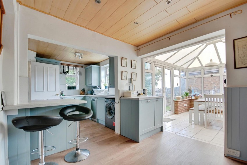 Images for The Queens Drive, Mill End