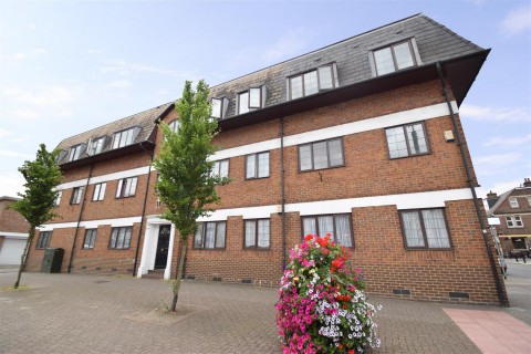 View Full Details for ROOF GARDENS, Central Watford