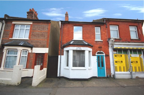 View Full Details for Harwoods Road, Watford