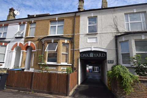 View Full Details for Queens Road, Watford