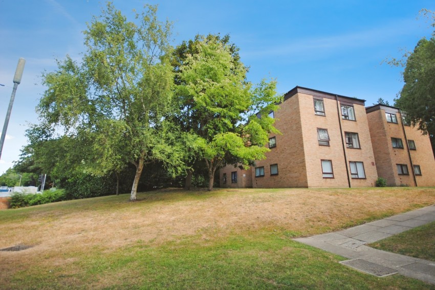 Images for Grandfield Avenue, Nascot Wood, Watford