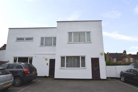 View Full Details for HOLYWELL ROAD, WD18