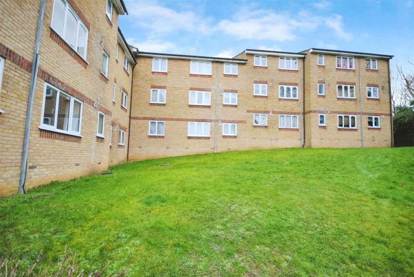 Images for CHISWELL COURT, REDUCED & CHAIN FREE