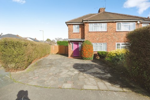 View Full Details for Leander Gardens, Watford