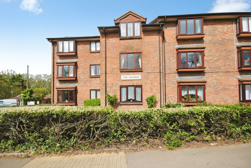 Images for The Grange, Abbots Langley