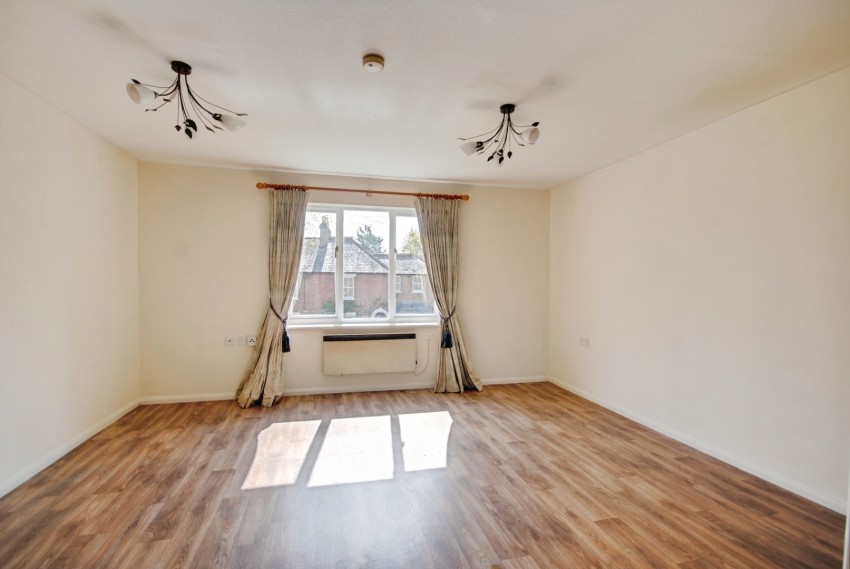 Images for The Grange, Abbots Langley
