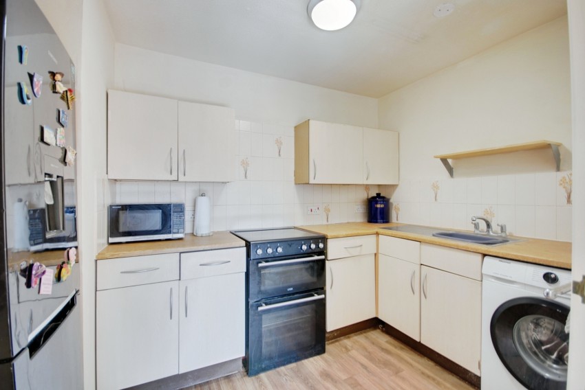 Images for The Grange, Abbots Langley