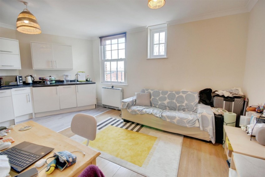 Images for 38 High Street, Watford