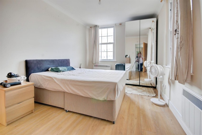 Images for 38 High Street, Watford