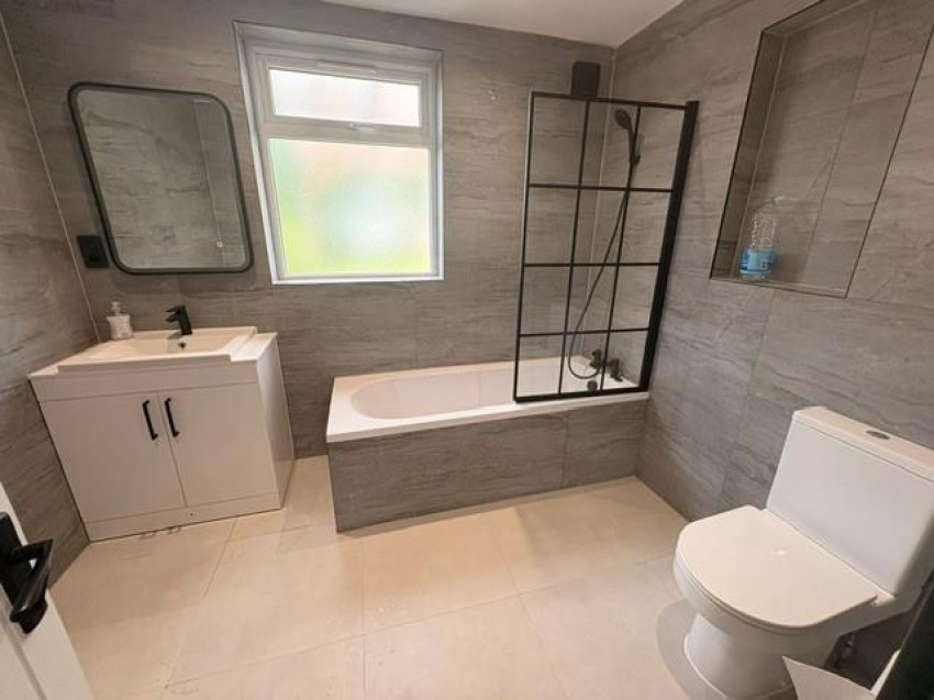 Images for Harwoods Road, Watford