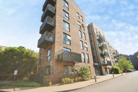 View Full Details for Riverwell Close, Watford