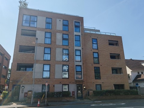 View Full Details for Penthouse Apartment - Upton Road, Watford